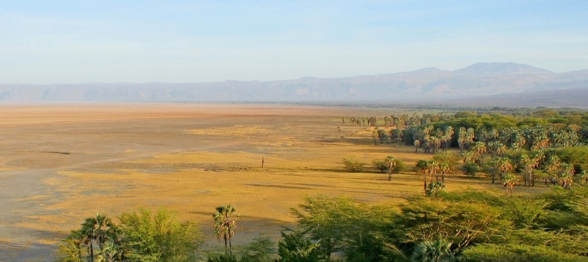 Escapade sur les hauts plateaux 7 Rives du lac Eyasi au pied des falaises du Rift dans le nord de la Tanzanie